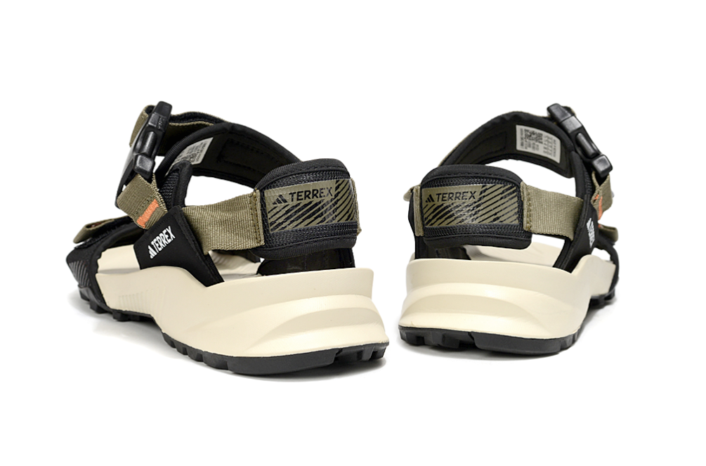 2372 adidas terrex