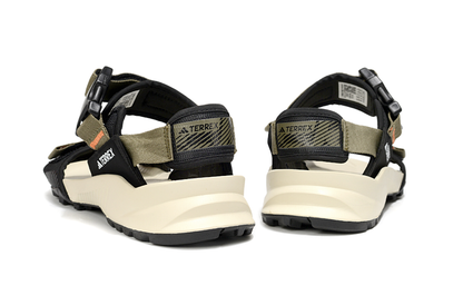 2372 adidas terrex