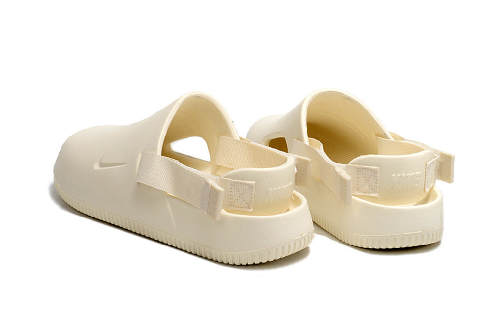 Nike Calm Mule Closed-Toe Slipper