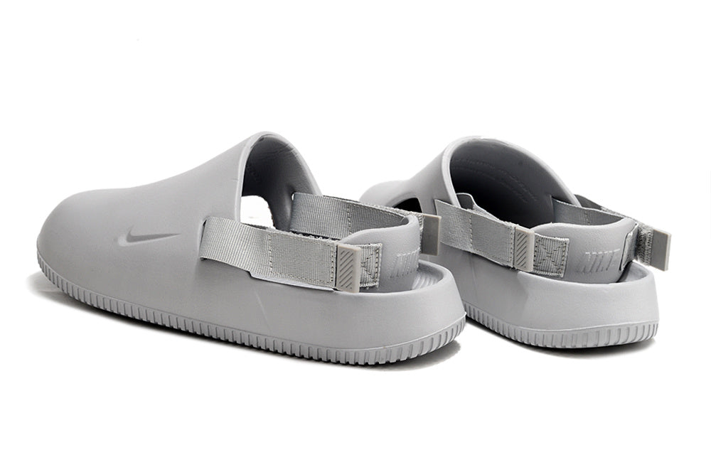 Nike Calm Mule Closed-Toe Slipper