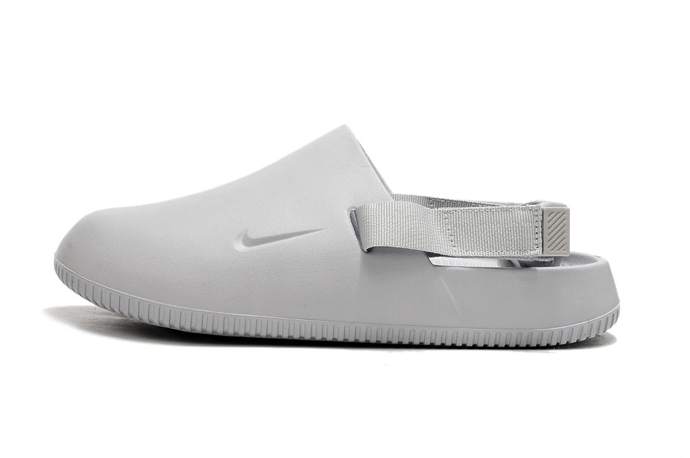 Nike Calm Mule Closed-Toe Slipper