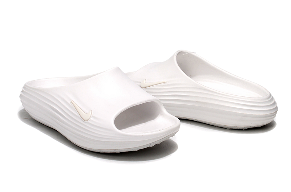 Nike ReactX Rejuven8 Slide Slipper