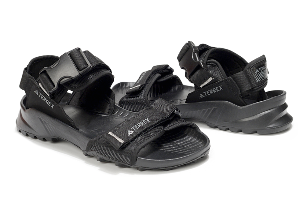 2372 adidas terrex