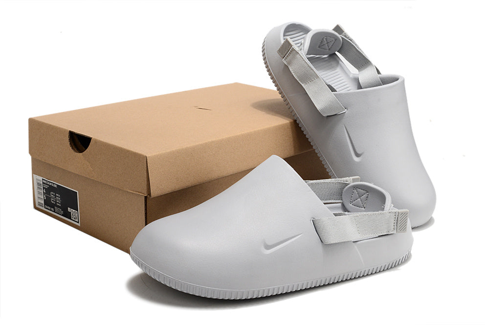 Nike Calm Mule Closed-Toe Slipper