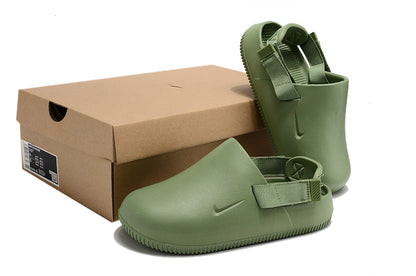 Nike Calm Mule Closed-Toe Slipper