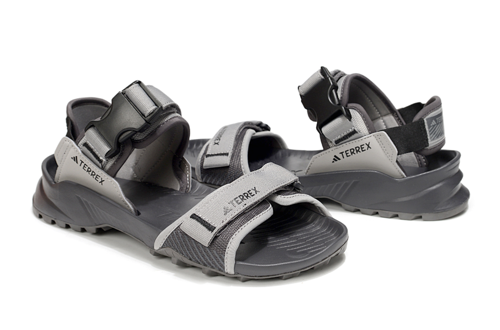 2372 adidas terrex