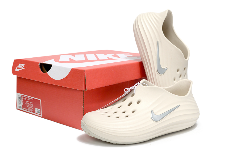 Nike ReactX Rejuven8 Classic Slipper