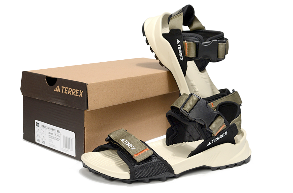 2372 adidas terrex