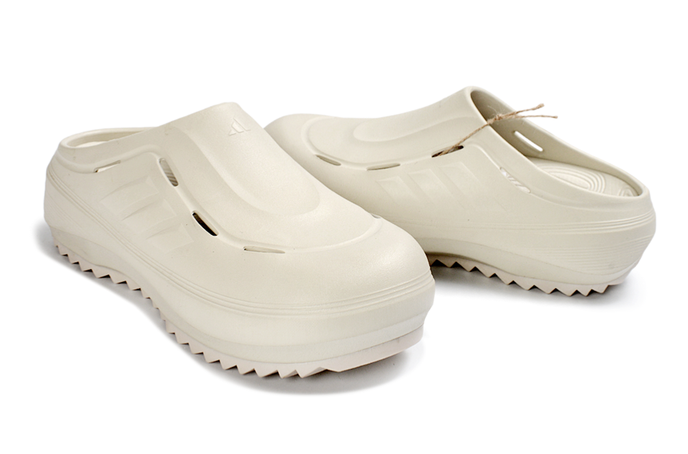 2390 adidas