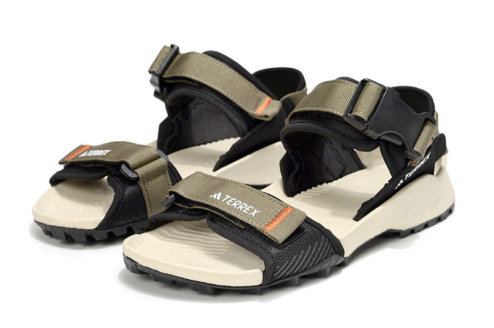 2372 adidas terrex