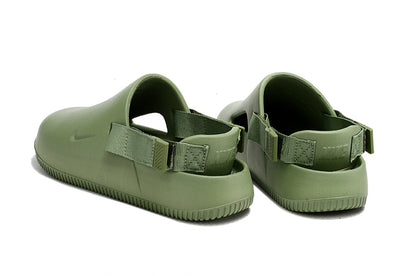 Nike Calm Mule Closed-Toe Slipper
