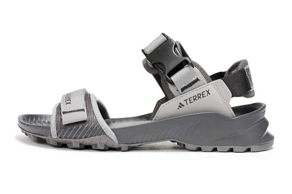 2372 adidas terrex