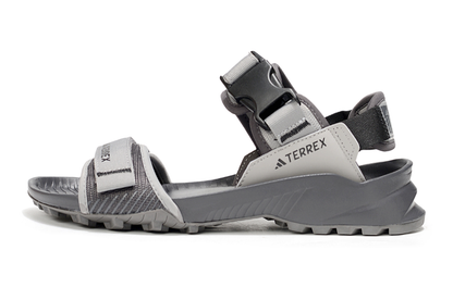 2372 adidas terrex